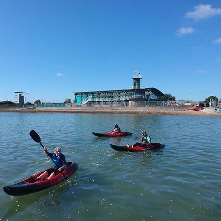 Langstone Quays Resort, Portsmouth Havant Exterior foto
